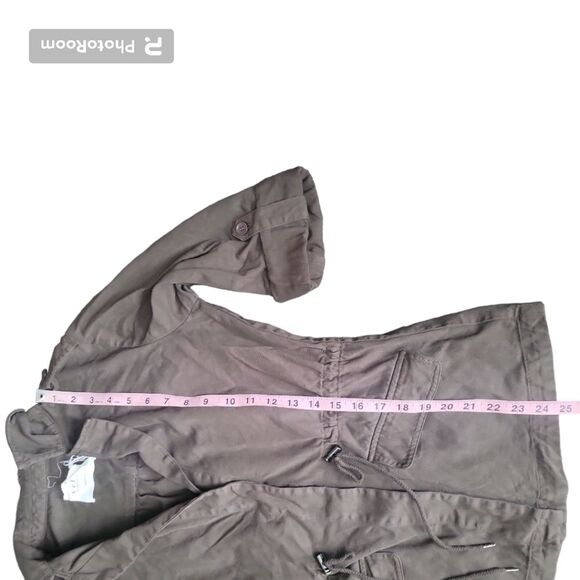 Velvet by Graham & Spencer Rayan Army - Picture 11 of 13